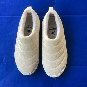 Hurley quilted Cream light rose Slippers/sneakers, size 6M
